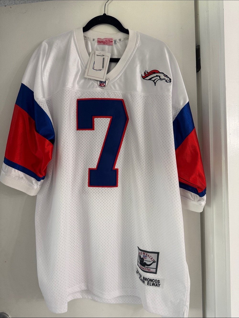 John Elway Broncos #7 John Elway White Football Jersey Mitchell & Ness size 54